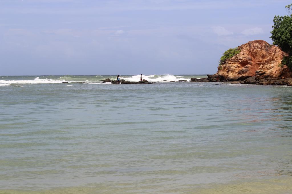 Lion Palace Weligama Exteriör bild