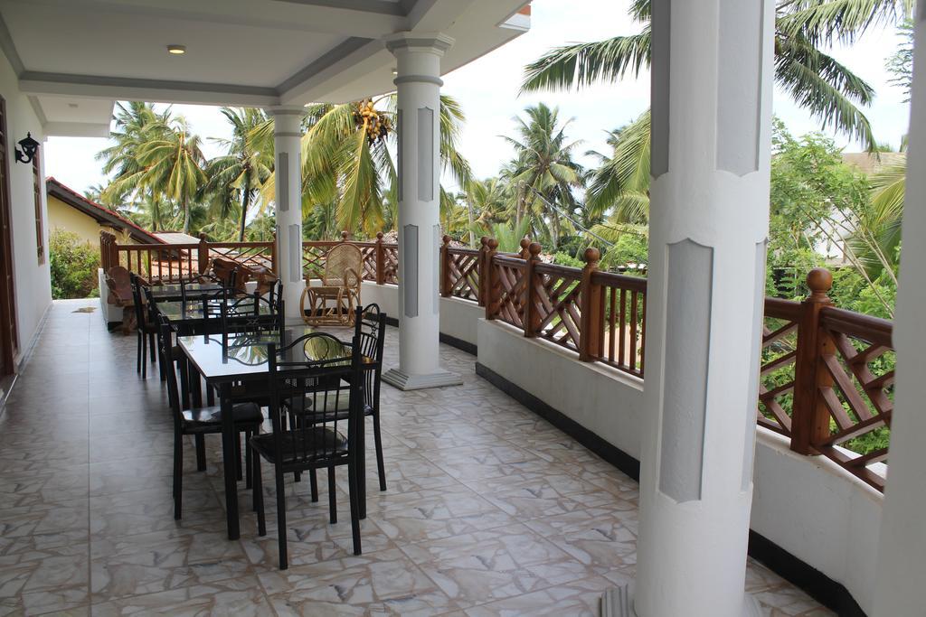 Lion Palace Weligama Exteriör bild
