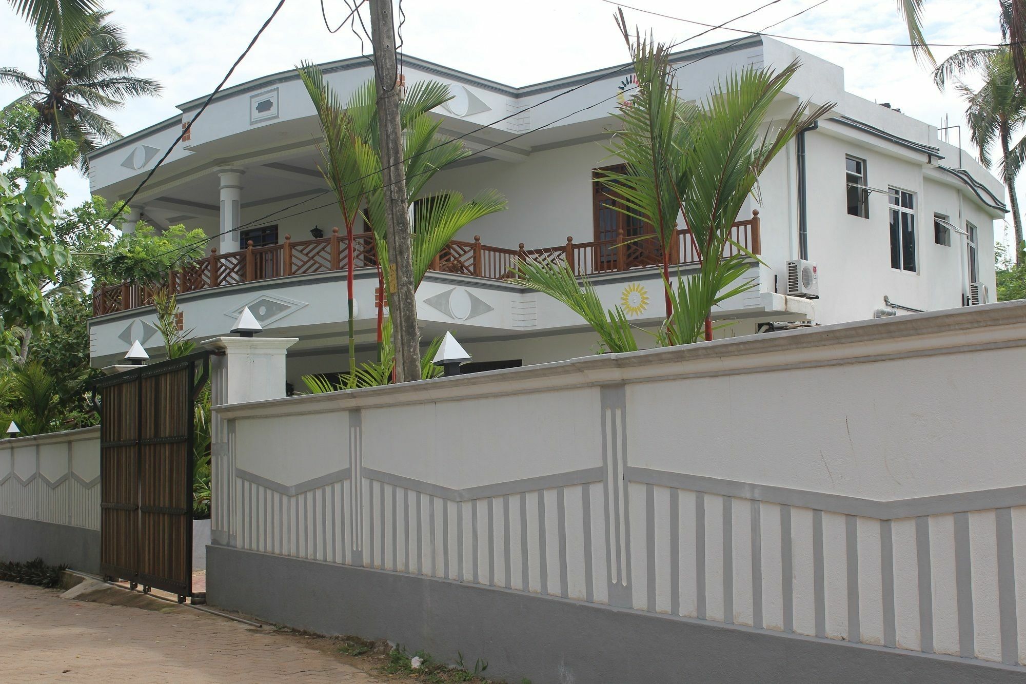 Lion Palace Weligama Exteriör bild